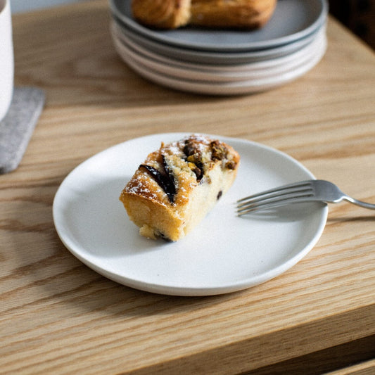 Dessert plates dinnerware by Fable Home, shown in a speckledwhite finish. – #speckledwhite